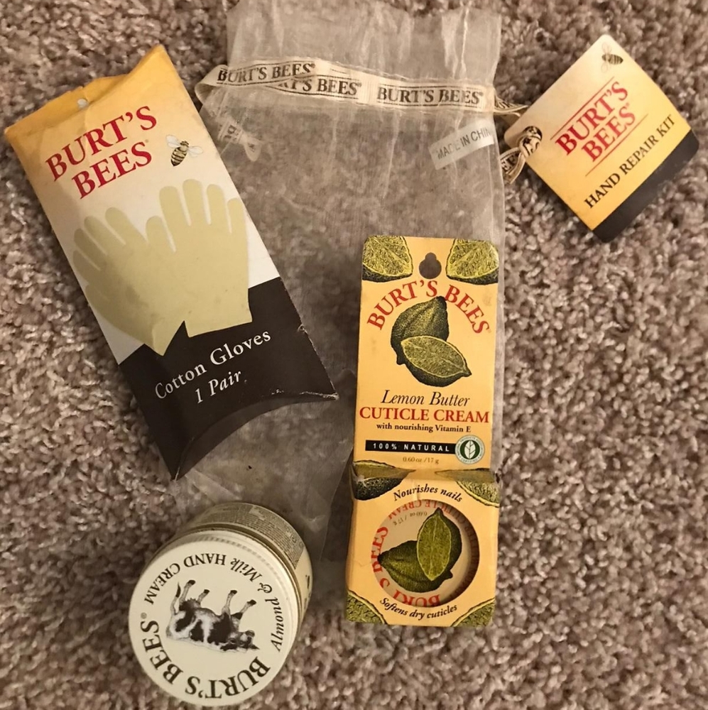 Burt's Bees Hand Repair Set